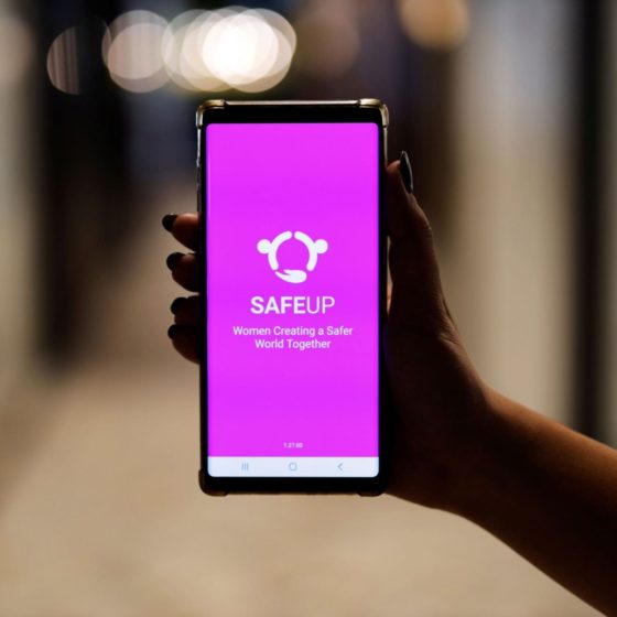 Israeli Application for Women “SafeUp” is Available in Ukraine