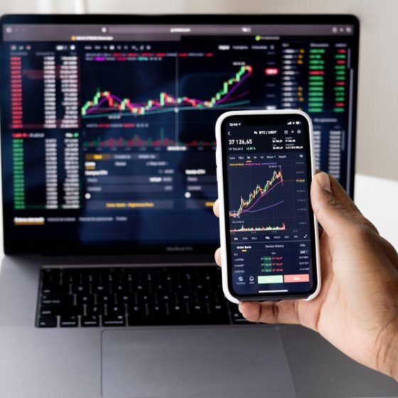 Best Websites to Track Currencies in Ukraine