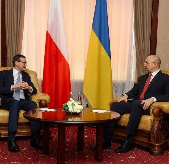 Building of Gas Pipeline by Ukraine and Poland