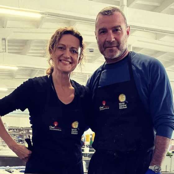 Hollywood Actor Liev Schreiber Volunteers in Lviv
