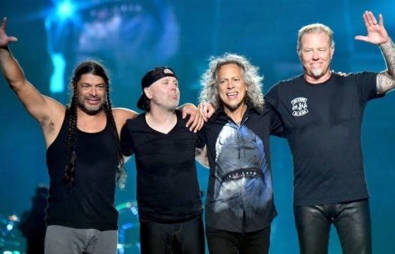 Group “Metallica” Donates $1 Million to Mariupol Evacuees