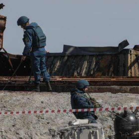 People Explode in Mariupol