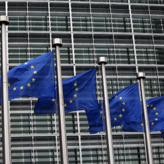 European Commission Considers Providing Ukraine €8 Bln