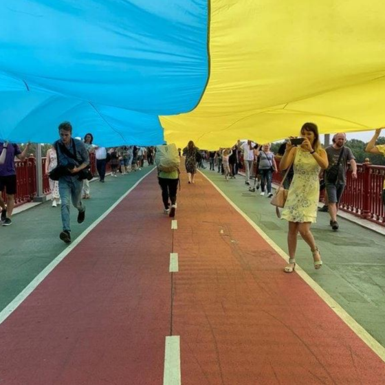 The Right and Left Banks of the Dnipro Were United by the 430-Meter Flag of Ukraine