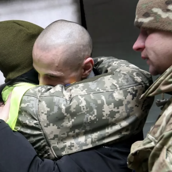 106 Ukrainian Civilians Released From Russian Captivity 