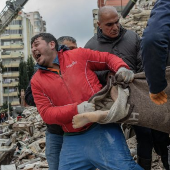 Ukrainian Rescuers Go to Turkey