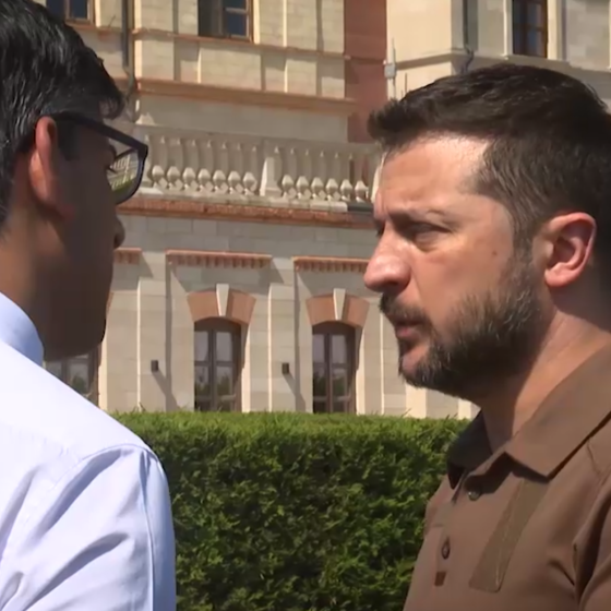 Zelenskyy-Sunak Negotiations in Moldova