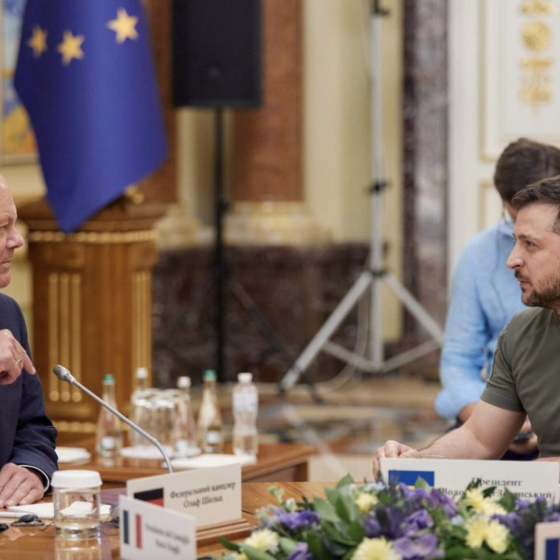 Negotiations Between Zelenskyy and Sholtz in Moldova