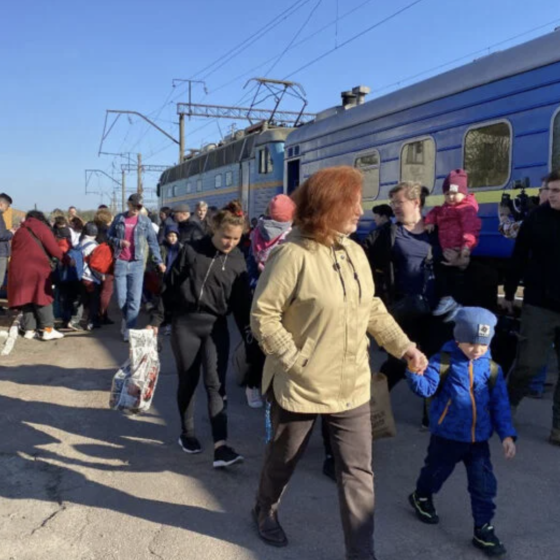 Evacuation of Ukrainians Away From Kakhovka HPP