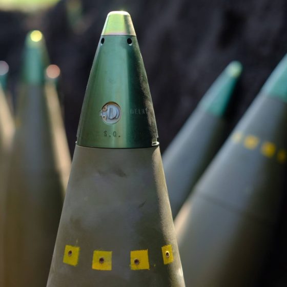 Tens of Thousands of Artillery Shells for Ukraine Ordered from Rheinmetall by an Unnamed Country