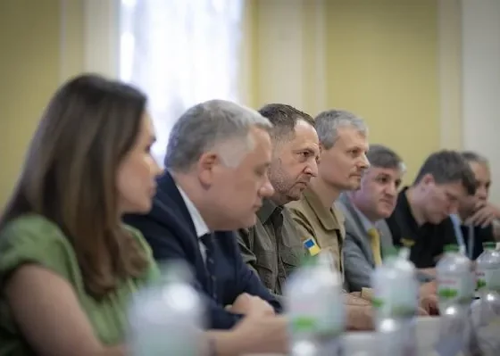 Ukraine and Britain Begin Negotiations on a 100-Year Partnership