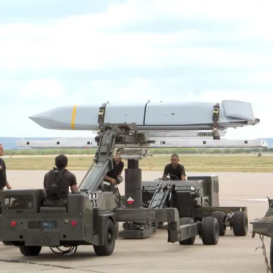 U.S. May Announce Transfer of Long-Range F-16 Missiles to Ukraine This Fall