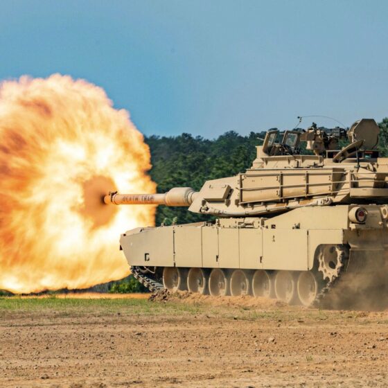 Australia Considers Transferring Decommissioned Abrams Tanks to Ukraine