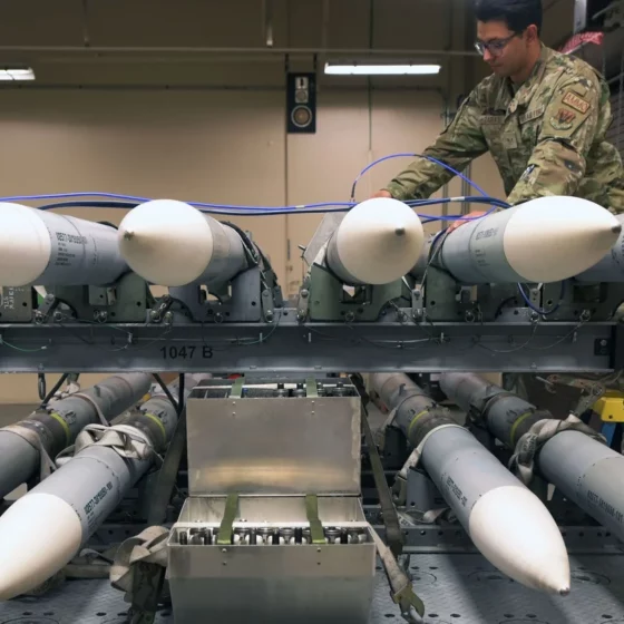 Pentagon Allocates $1.2 Billion for AMRAAM Missile Production, Including Deliveries to Ukraine