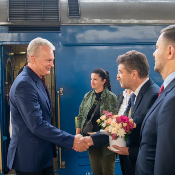 Lithuanian President and Latvian Prime Minister Arrive in Kyiv