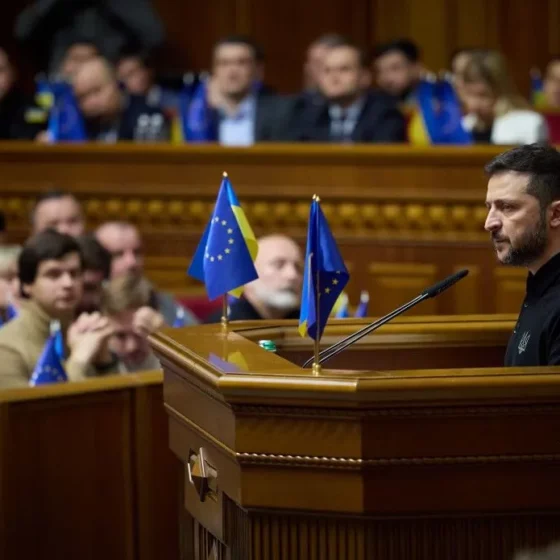 Zelensky Presents Five-Point Victory Plan to Ukrainian Parliament