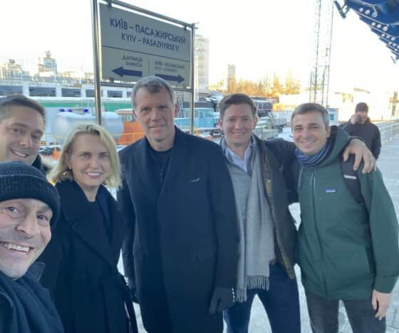 US Cyber and Defense Innovation Officials Visit Kyiv Amid Massive Russian Missile Strike