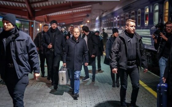 German Chancellor Olaf Scholz Arrives in Kyiv for Unannounced Visit to Support Ukraine