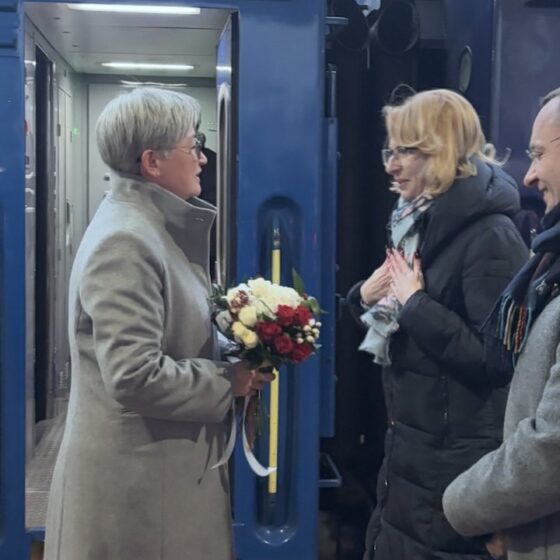 Australian Foreign Minister Arrives in Kyiv to Discuss Further Support for Ukraine