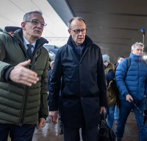 German Opposition Leader Friedrich Merz Arrives in Ukraine to Assess Defense Situation