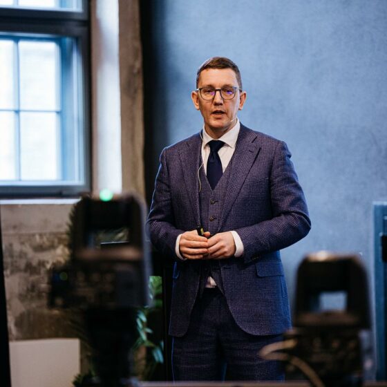 Estonian Prime Minister Kristen Michal Arrives in Kyiv to Reinforce Support for Ukraine