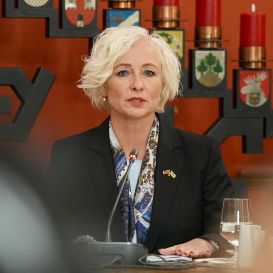 Latvian Seimas Speaker Arrives in Kyiv: Discussions Planned with Ukrainian Officials, Military Rehabilitation Centers on Agenda