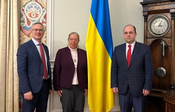 Ukraine and Israel Discuss Humanitarian Aid and Post-War Reconstruction