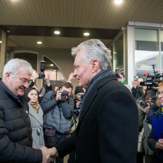 Baltic, Spanish, and Canadian Leaders Arrive in Kyiv on Anniversary of Russian Invasion