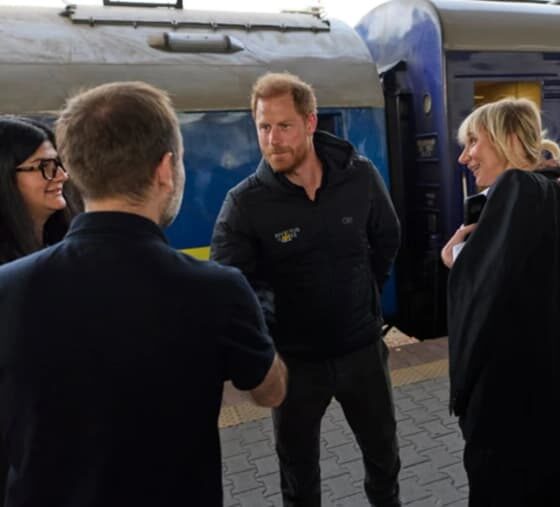 Prince Harry and Polish Foreign Minister Arrive in Kyiv